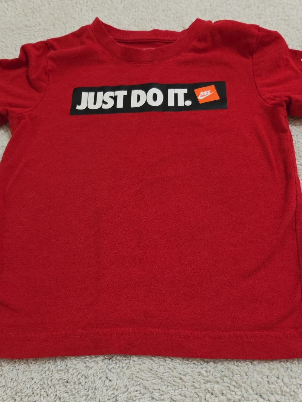 THE NIKE TEE TSHIRT